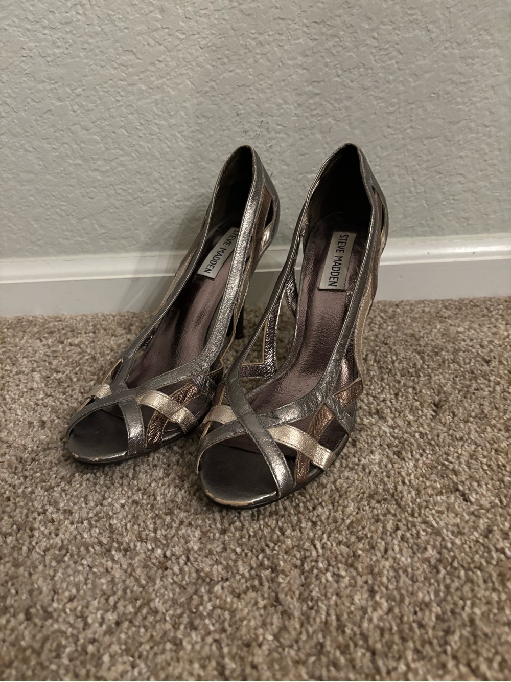Steve Madden Saavoy Tri-Color Metallic Peep Toe Heels - Size 7 1/2